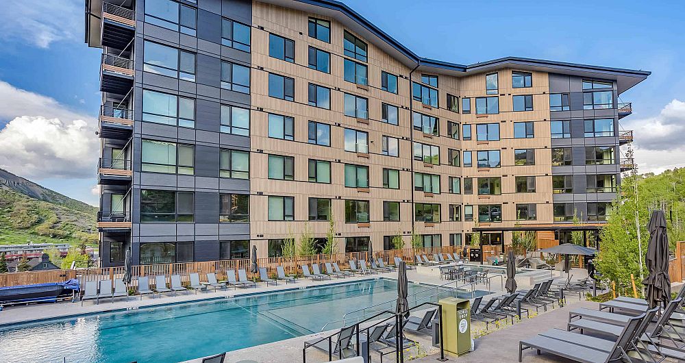 Sleek and savvy ski-in ski-out apartments in Snowmass. Photo: East West Snowmass - image_0